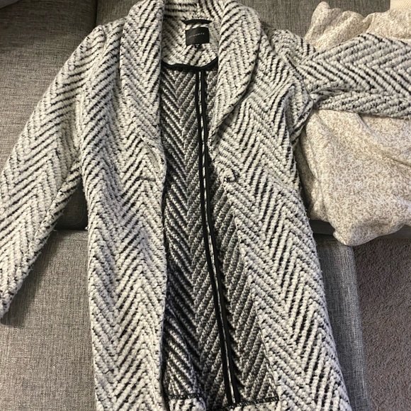 Fall winter coat - Picture 2 of 6